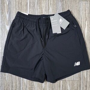 New Balance Athletics 5 inch Mens Woven Shorts Black Small